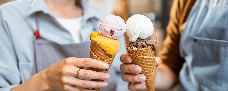 Wraz z nadejściem ciepłych dni rośnie nie tylko temperatura, ale także... apetyt na lody! To właśnie wiosna i lato stwarzają idealne warunki do prowadzenia punktu sezonowego z lodami. Dla wielu przedsiębiorców to prosty sposób na dodatkowy dochód, a nawet przetestowanie pomysłu na dłużej funkcjonujący biznes. 