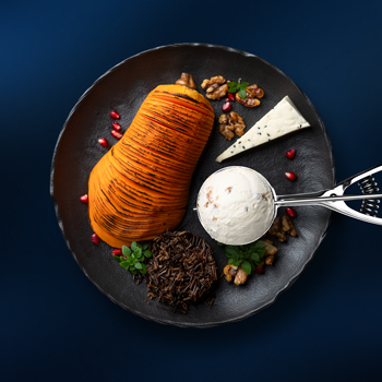 Pieczona dynia piżmowa hasselback z Lodami Maple Walnut