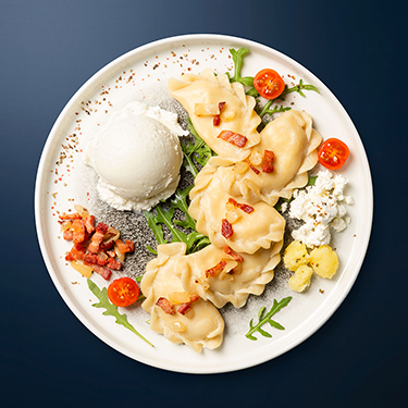 Pierogi z serem i ziemniakami z Lodami Śmietankowymi